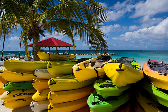 36169_DG_Color_USA_Harbour_Island_Bahamas_Related_GroupZV4N1993