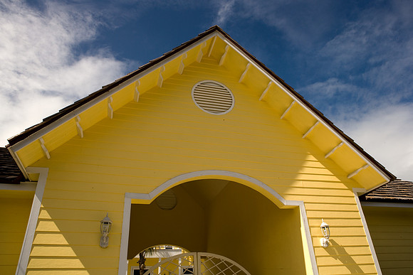 36172_DG_Color_USA_Harbour_Island_Bahamas_Related_GroupZV4N1097