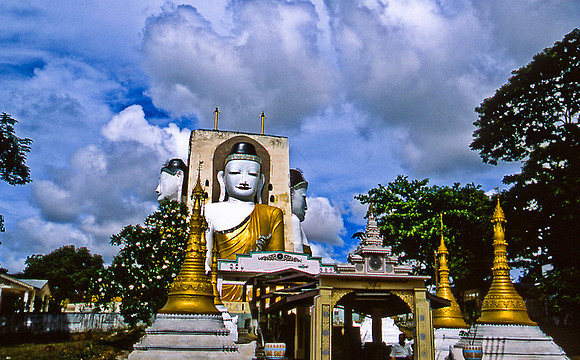 3481_SL_COLOR_AROUND_THE_WORLD_IN_8_MONTHS_APRIL_2000_3