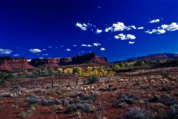 06792_B10_SL_COLOR_CANYONLAND_NEEDLES_TO_DURANGO_UT_97_04.jpg