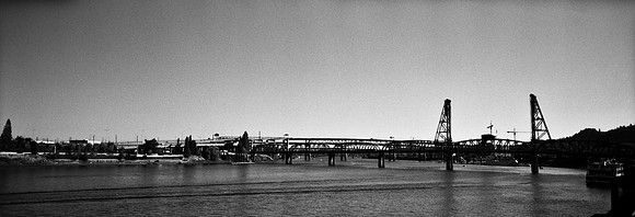 6048_FM_BW_XPAND_CA_05_5.jpg