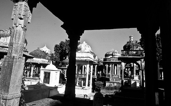 47274_SL_COLOR_INDIA_1987_11