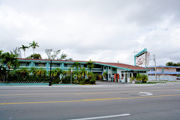 36155_DG_Color_USA_Miami_FL_Biscayne_BlvdZV4N6318_Oasis_Biscayne_BLV_Related