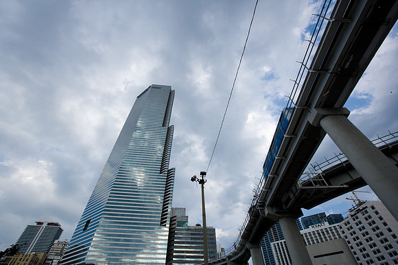 36274_DG_Color_USA_Brickell_FL_Monorail20080422-ZV4N2123