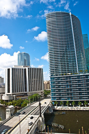 4923_DG_Miami_River_Brickel_Miami_FL_2010_ZV4N0754