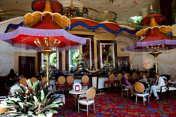 20080914_DVD52_DG_USA_Vegas_5L8Y9724_full_blead