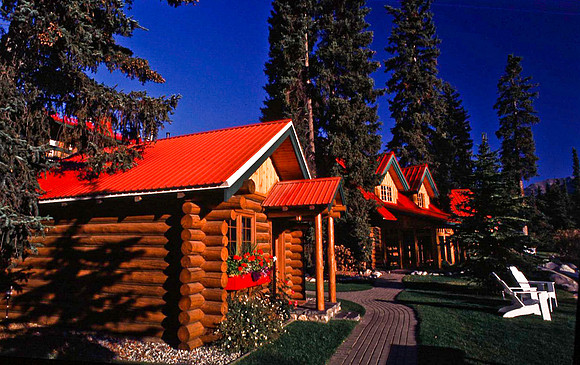 06837_B19_SL_COLOR_LAKE_LOUISE_RELAIS_CHATEAU_TO_PORT_STEEL_HWY93_95_BC_WS_97_16.jpg