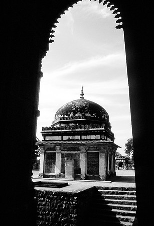 47303_SL_COLOR_INDIA_1987_14