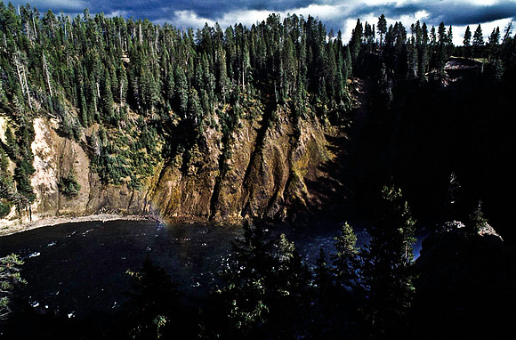 47635_B11_SL_COLOR_YELLOWSTONE_WY_97_09.jpg