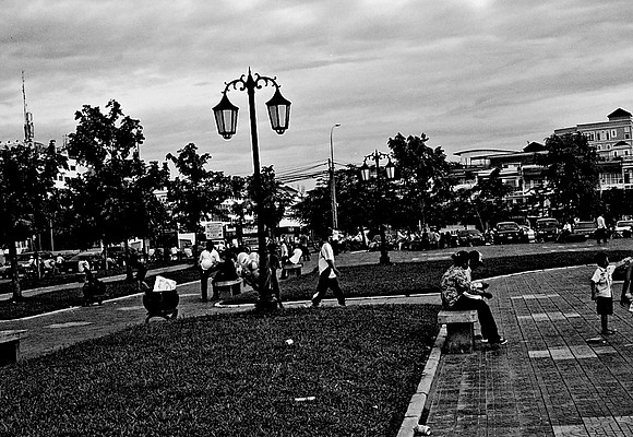 62437_2008_FM_BW_Cambodia_016