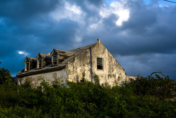 36163_DG_Color_USA_Harbour_Island_Bahamas_Related_GroupZV4N1687