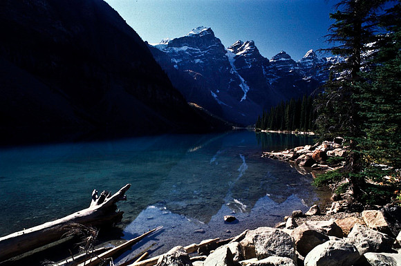 06822_B19_SL_COLOR_BANFF_NAT_PARK_LAKE_LOUIS_WS_97_07.jpg