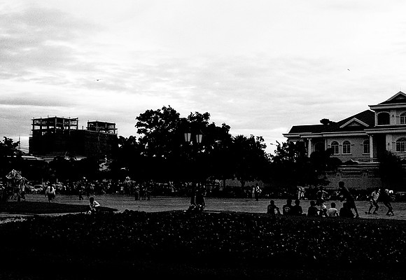 62437_2008_FM_BW_Cambodia_034