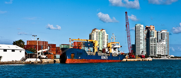 2700_Miami_Beach_Port_Mansur_Miami_20090307-5L8Y2384