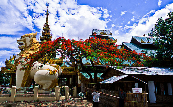 3491_SL_COLOR_AROUND_THE_WORLD_IN_8_MONTHS_APRIL_2000_4