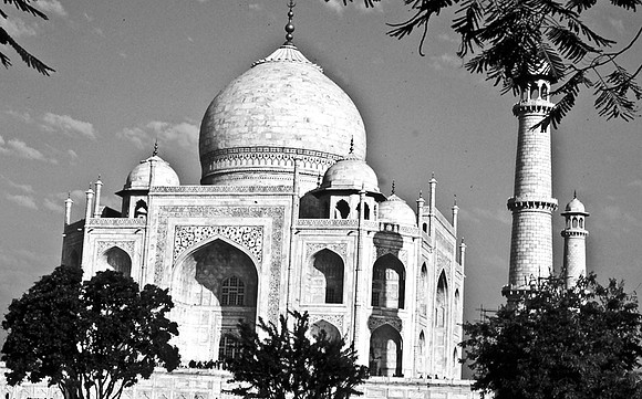 47272_SL_COLOR_INDIA_1987_13