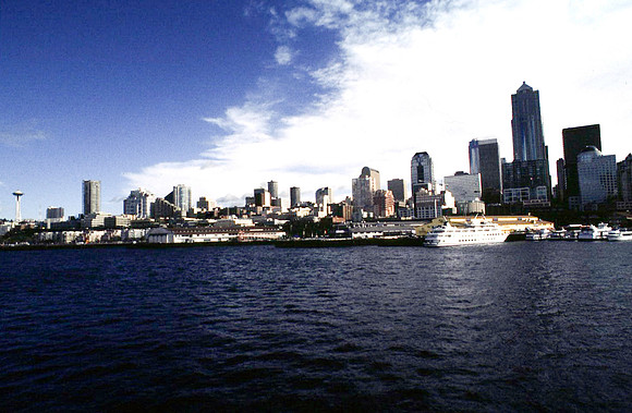 06801_B19_SL_COLOR_COLUMBIA_RIVER_TO_SEATTLE_WS_9739.jpg