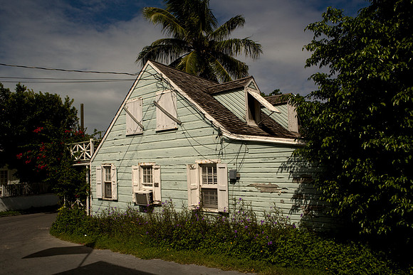 36172_DG_Color_USA_Harbour_Island_Bahamas_Related_GroupZV4N1118