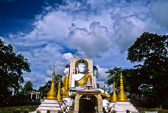 3481_SL_COLOR_AROUND_THE_WORLD_IN_8_MONTHS_APRIL_2000_1