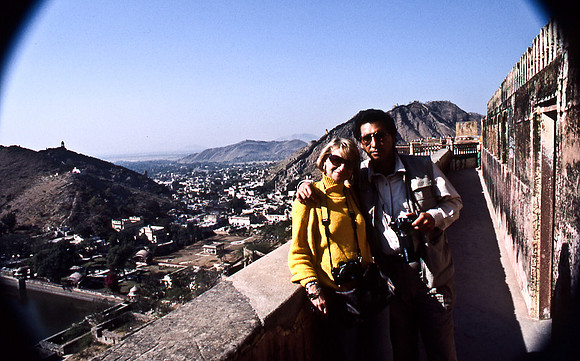 47302_SL_COLOR_INDIA_1987_15