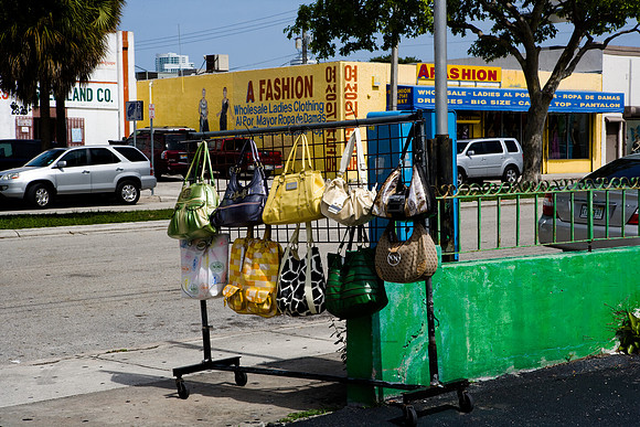 85771_ZV4N5957_film_Miami_FL_USA