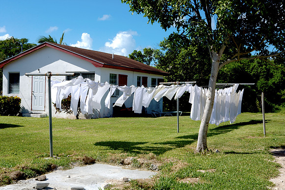 36168_DG_Color_USA_Harbour_Island_Bahamas_Related_GroupZV4N2165