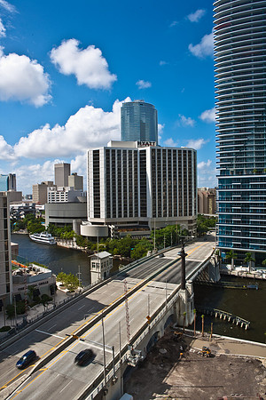 4923_DG_Miami_River_Brickel_Miami_FL_2010_ZV4N0751