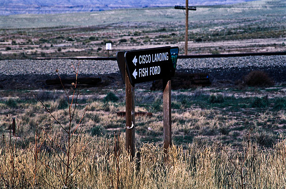 06766_B10_SL_COLOR_COLORADO_TO_CISCO_MOAB_HWY128_C0_97_0404.jpg