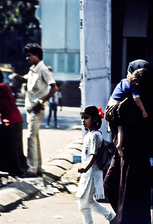 47261_SL_COLOR_INDIA_1987