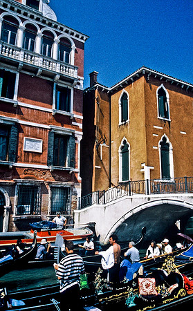 3813_SL_COLOR_AROUND_THE_WORLD_IN_8_MONTHS_APRIL_2000_5