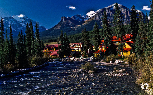 06837_B19_SL_COLOR_LAKE_LOUISE_RELAIS_CHATEAU_TO_PORT_STEEL_HWY93_95_BC_WS_97_01.jpg