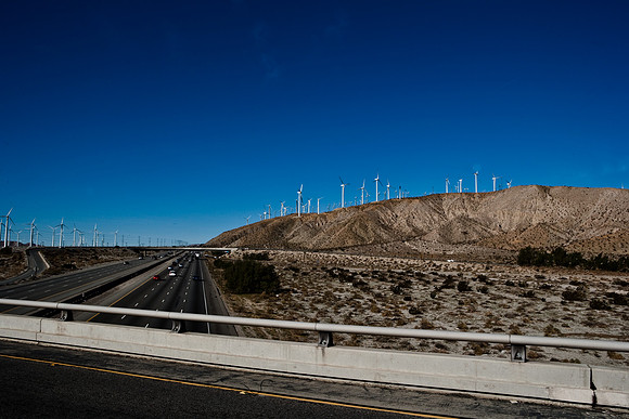 06646_DG_COLOR_29_PALMS_CALIFORNIA_CA_USA_2007_ZV4N_69