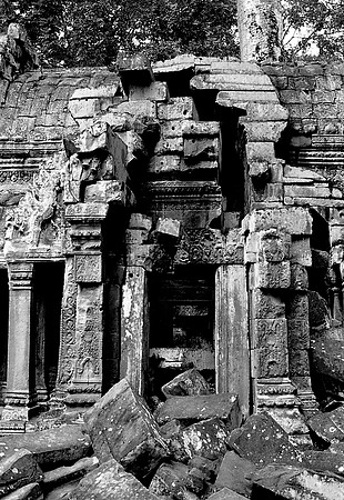 62456_2008_FM_BW_Temples_SlemReap_Cambodia_004