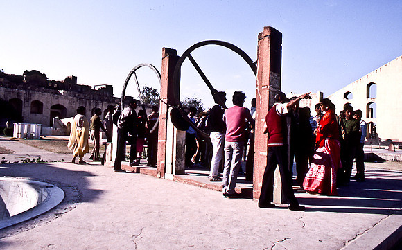 47297_SL_COLOR_INDIA_1987_11