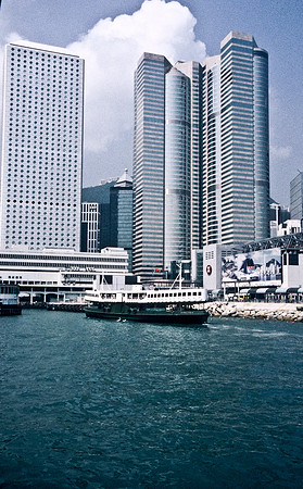 3773_SL_COLOR_AROUND_THE_WORLD_IN_8_MONTHS_APRIL_2000_11