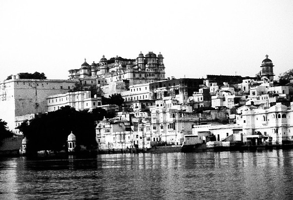 47291_SL_COLOR_INDIA_1987_11