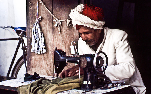 47264_SL_COLOR_INDIA_1987_12