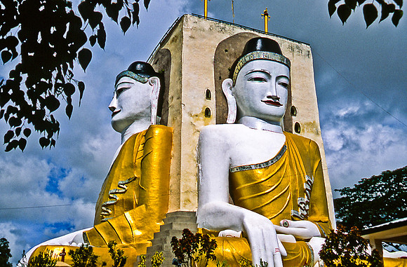 3481_SL_COLOR_AROUND_THE_WORLD_IN_8_MONTHS_APRIL_2000_7