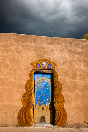 20081020_DVD64_DG_USA_Santa_Fe_5L8Y8693_full_blead.tif