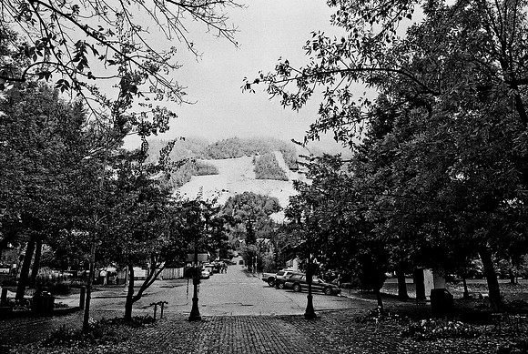 6083_FM_BW_CO_05_23.jpg