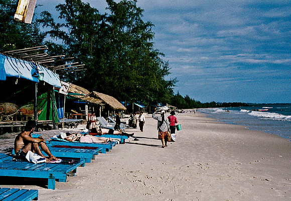 62462_2008_FM_Color_Cambodia_008