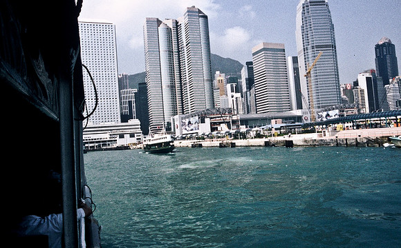 3773_SL_COLOR_AROUND_THE_WORLD_IN_8_MONTHS_APRIL_2000_7