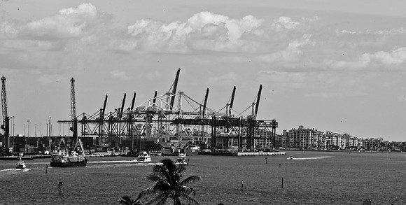 3440_DG_Port_Cargo_Miami_FL_ZV4N8753