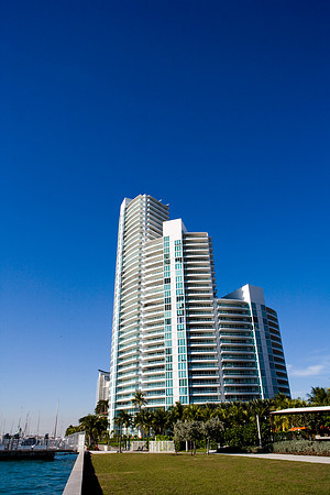 36136_DG_Color_USA_Miami_Beach_FL_Related_GroupZV4N0546