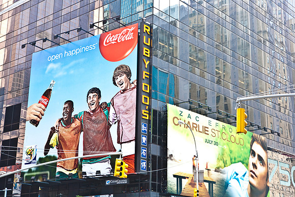 3885_DG_New_York_2010_ZV4N2165
