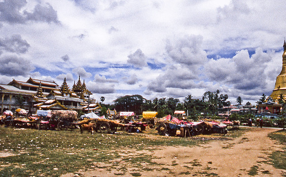 3485_SL_COLOR_AROUND_THE_WORLD_IN_8_MONTHS_APRIL_2000_8