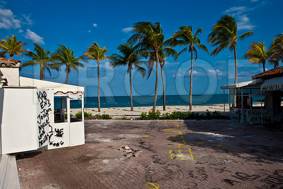 2806_DG_Fisher_Beach_C_lub_Demo_Miami_FL_5L8Y3050