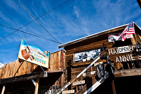 06648_DG_COLOR_OATMAN_ARIZONA_AZ_USA_2007_ZV4N_975
