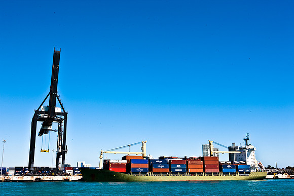 2905_DG_Miami_Port_Cranes_Cargo_Ship__FL_20090130_5L8Y0161
