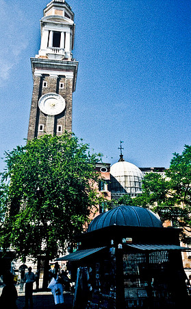 3819_SL_COLOR_AROUND_THE_WORLD_IN_8_MONTHS_APRIL_2000_15